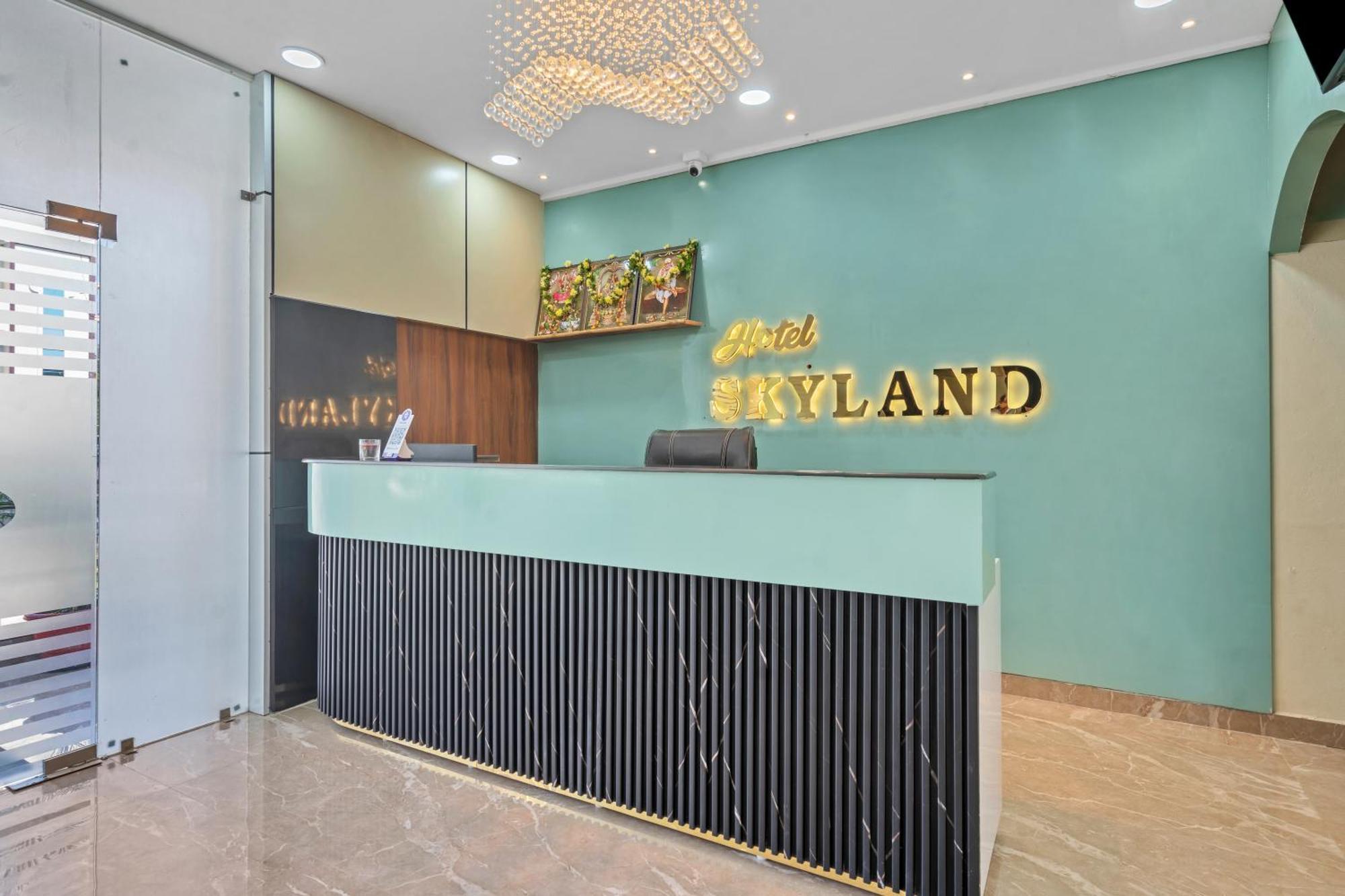 Hotel Sky Land Khammam Екстер'єр фото