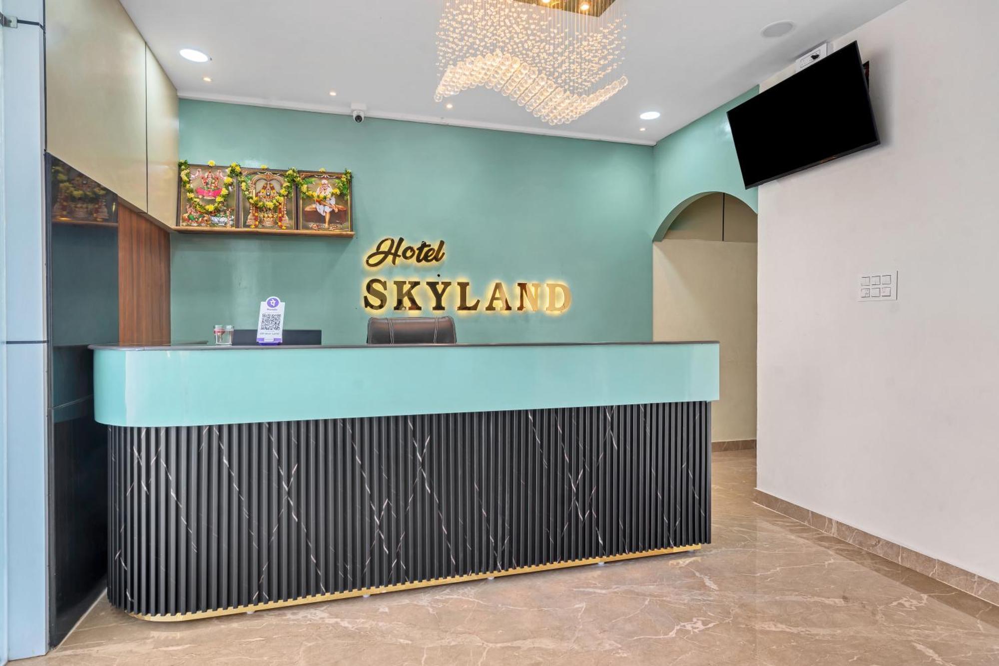 Hotel Sky Land Khammam Екстер'єр фото